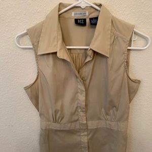 Dress shirt size M